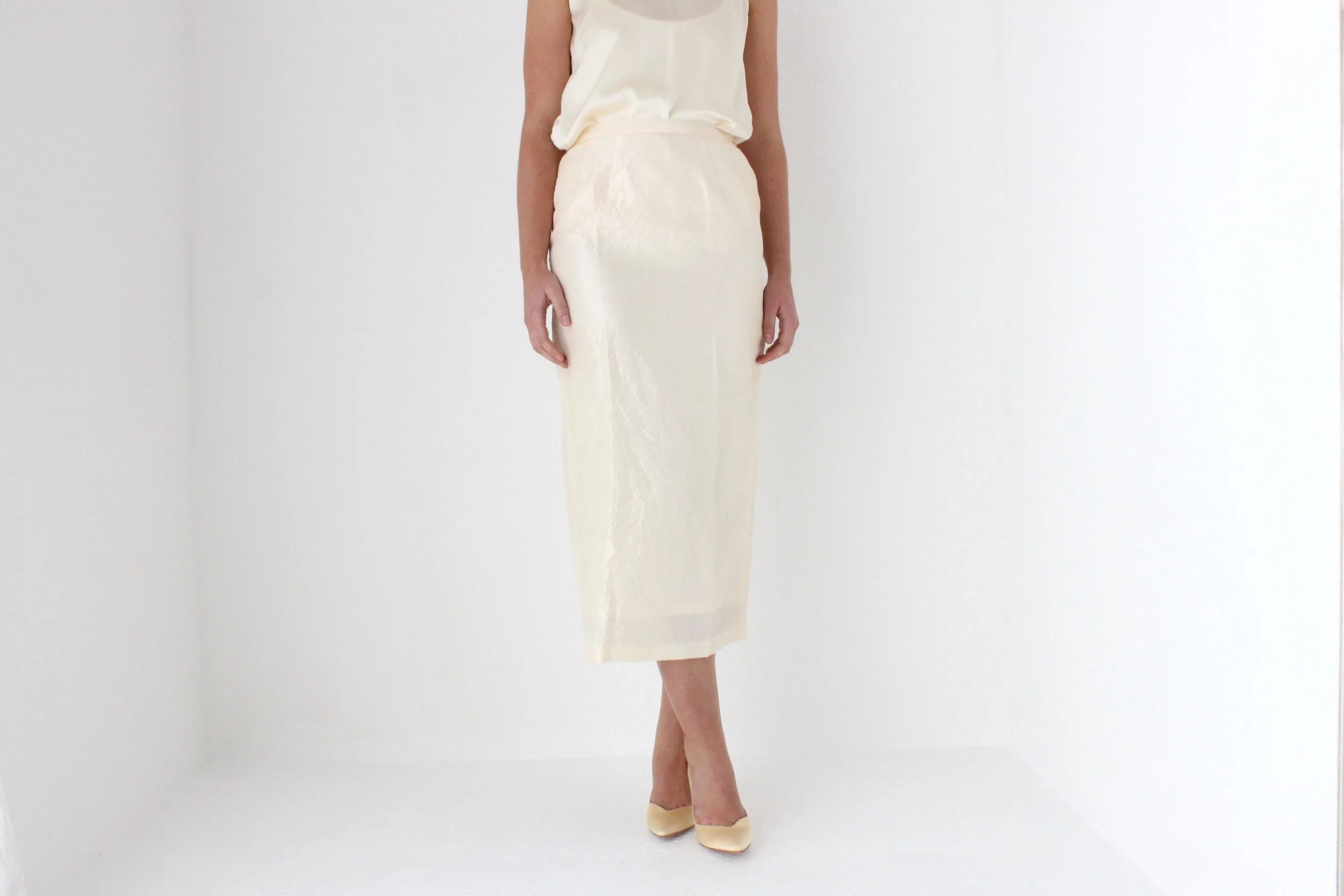 90s Cream Crinkle Taffeta Column Skirt