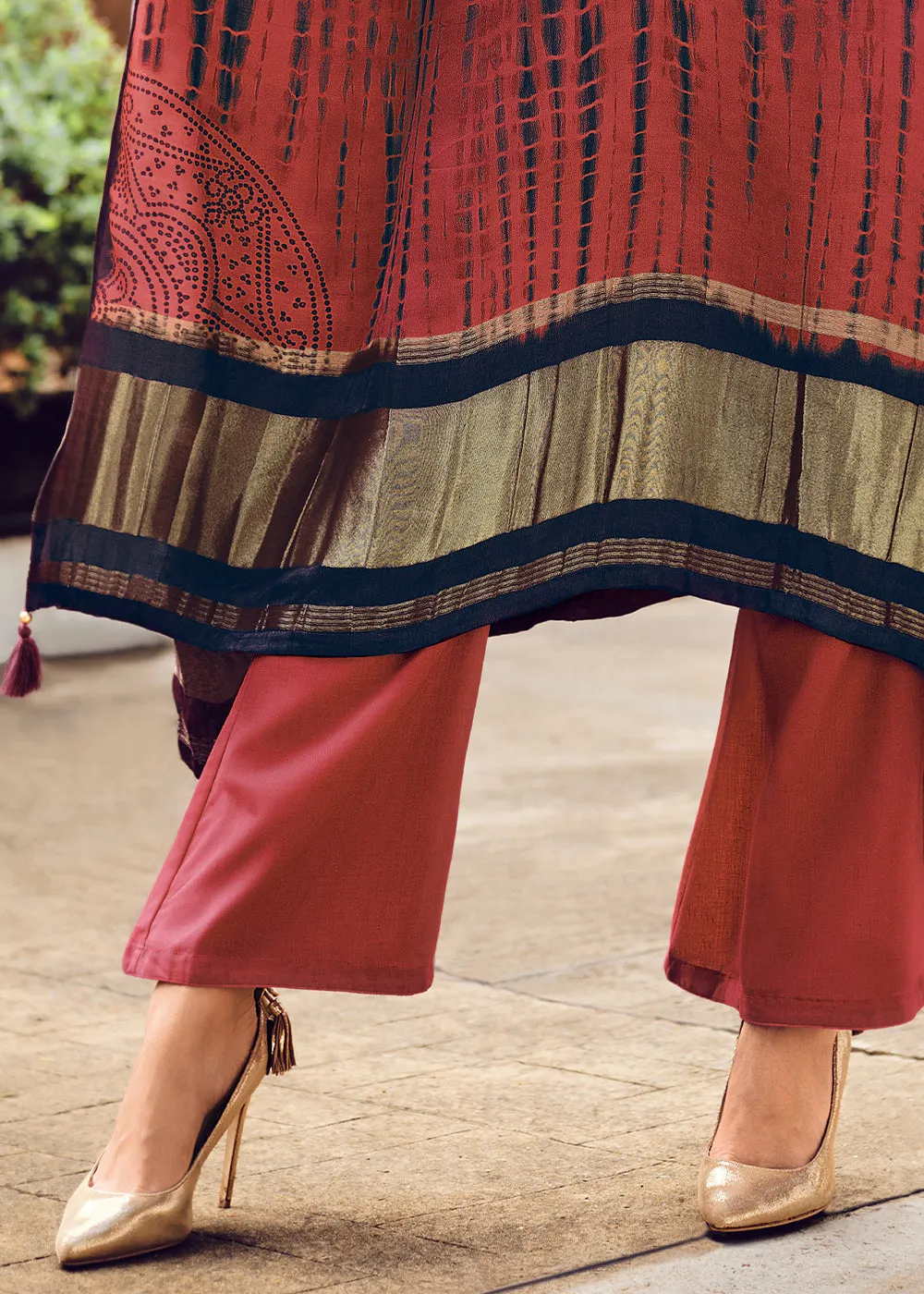 Auburn Brown Gaji Silk Kaftan Set with Unique Shibori Digital Prints
