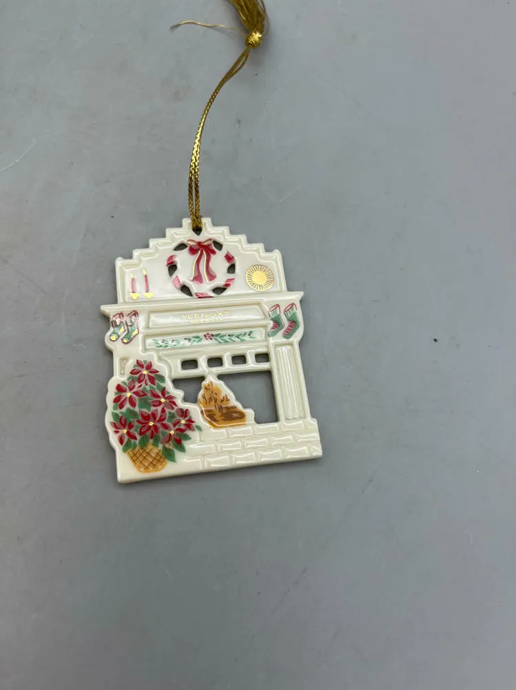 Lenox Christmas 1988 Holiday Homecoming Ornament In Original Box - Good