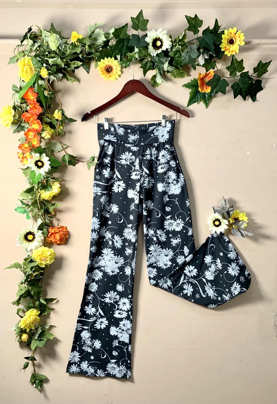 Nude Leisure Pants SMALL