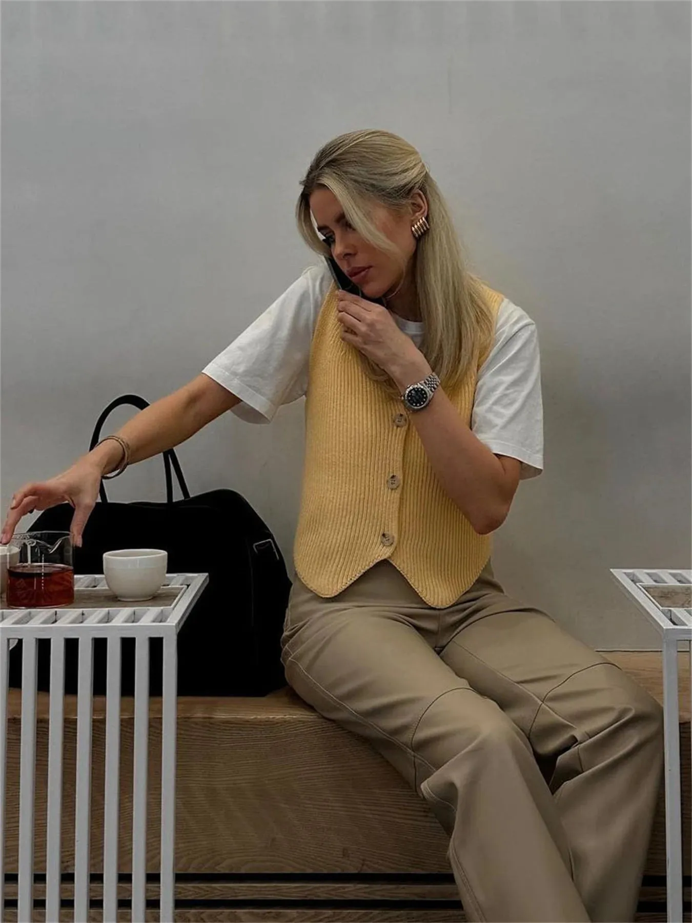Ribbed Solid Sleeveless Knit Vest Sweater