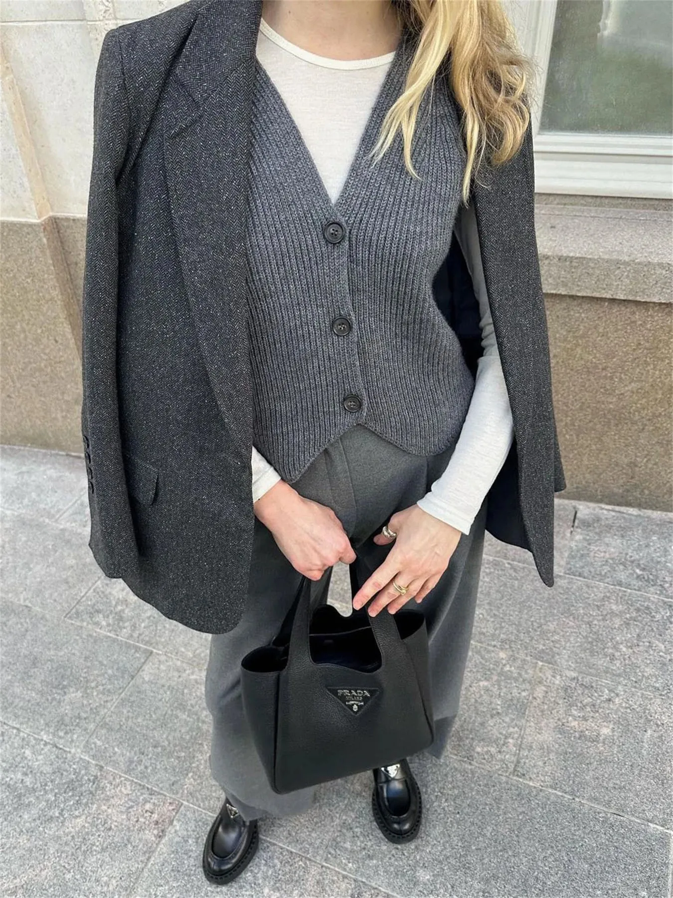 Ribbed Solid Sleeveless Knit Vest Sweater